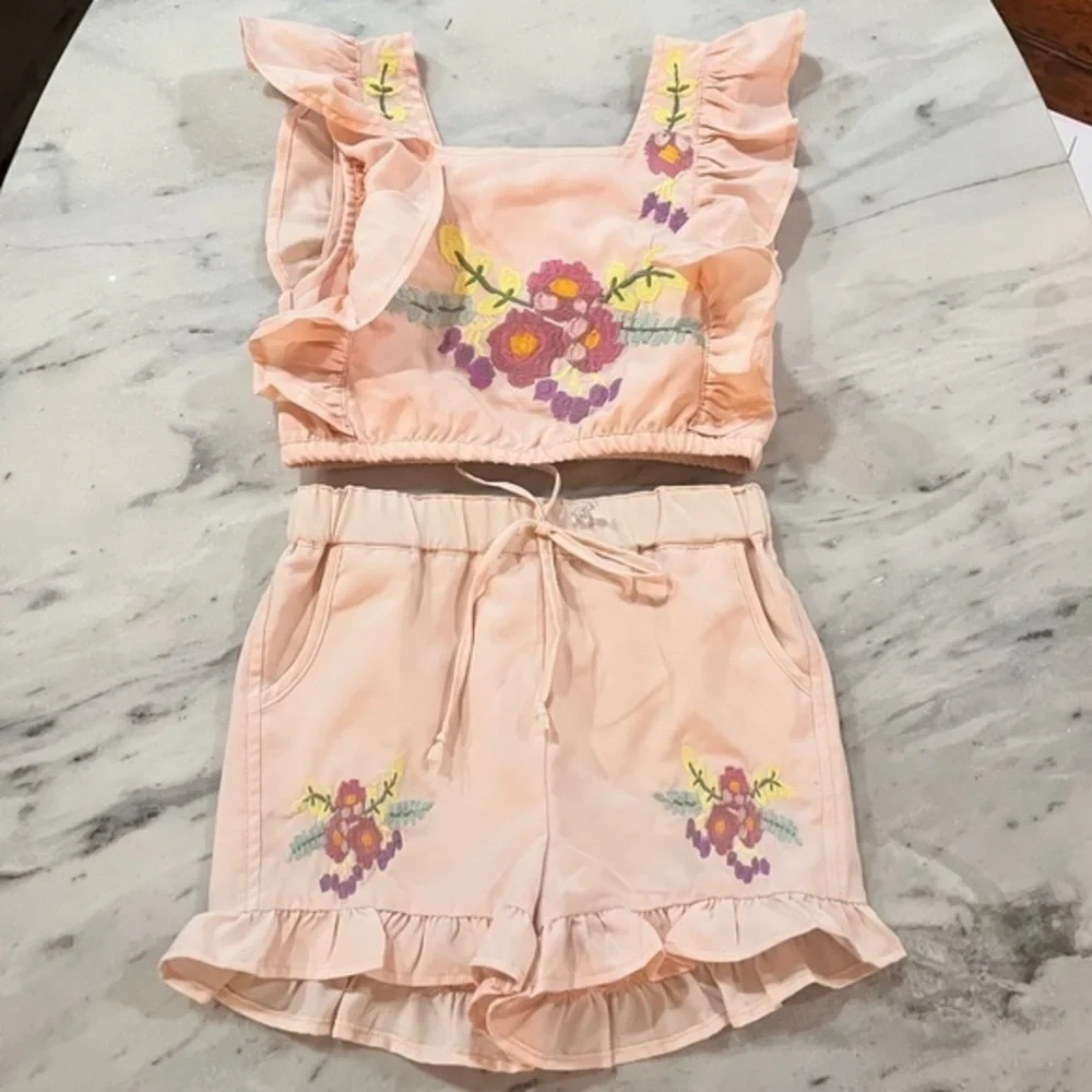 NWT iloveplum embroidered two piece set